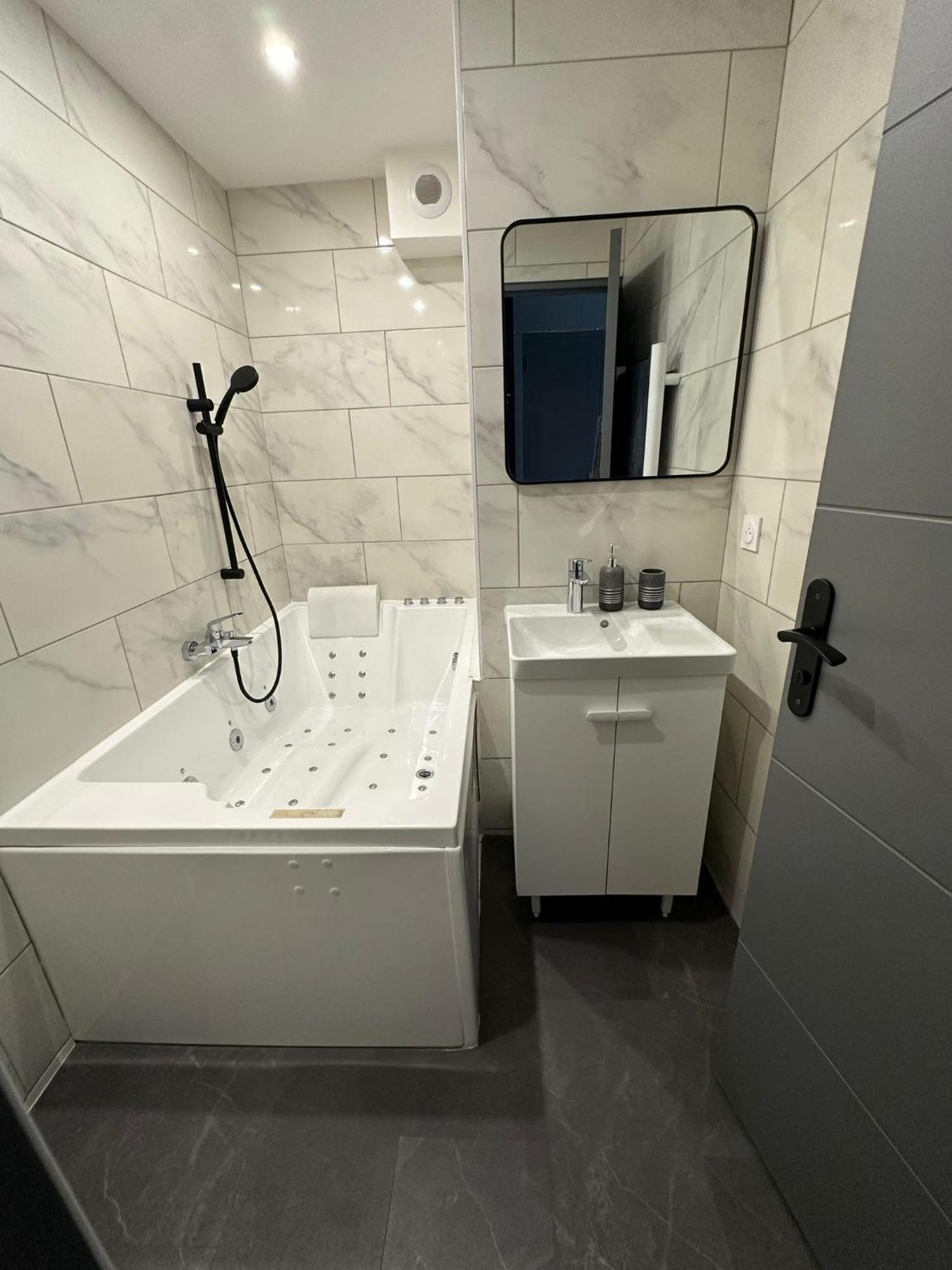 Studio Jaccuzzi A 2 Min Davignon Les Angles  Esterno foto
